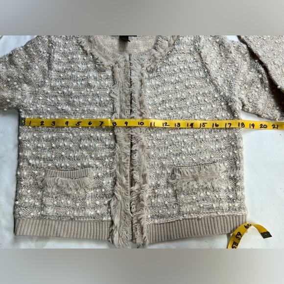 INTERNATIONAL CONCEPTS Cream fringe pearl like detail cardigan sweater size S - Picture 12 of 13